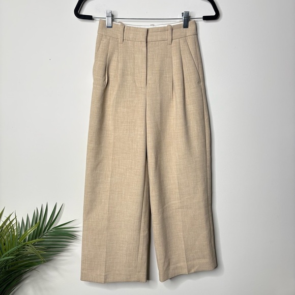 Aritzia Wilfred The Effortless Pant™ Cropped in Oat Beige size 00 - Picture 2 of 7